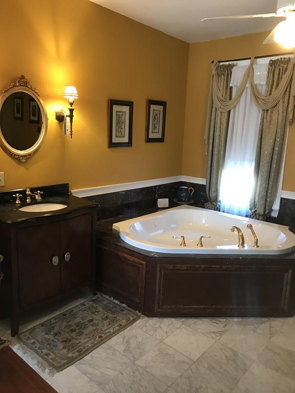Edgewood Manor Inn Bed And Breakfast Providence Ngoại thất bức ảnh